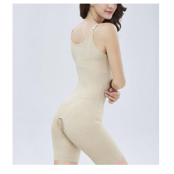 Women’s Tan Shapewear, XXLarge - Picture 2 of 10